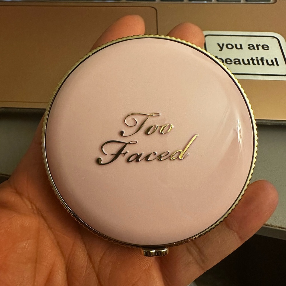 Too Faced Natural Chocolate Bronzer - Cocoa Infused/ Shade Caramel Cocoa - Picture 3 of 4